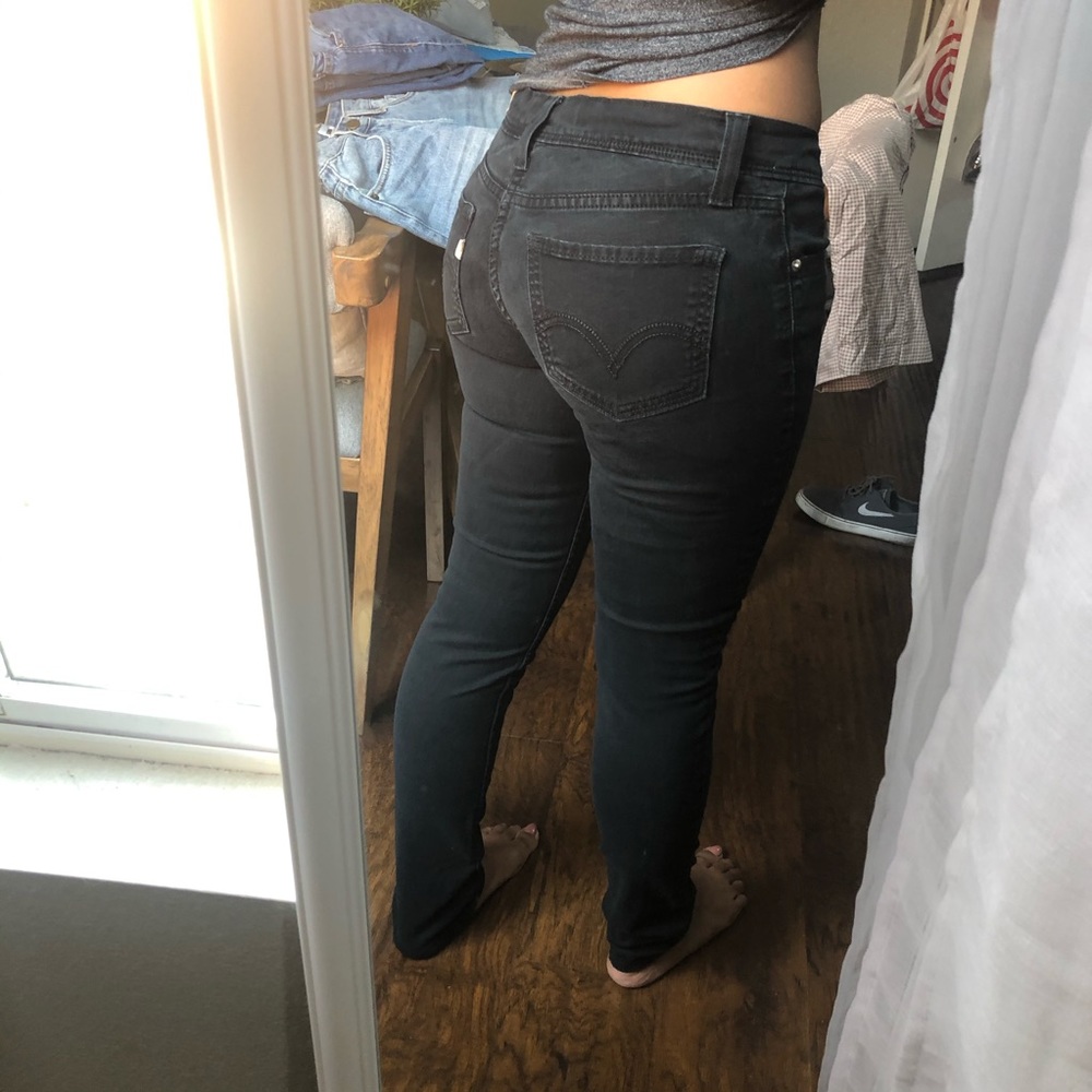 Levi’s - Picture 2 of 3